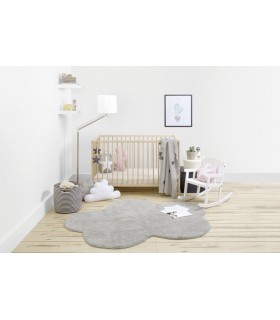 Alfombra infantil azul cielo con cenefa de nubes blancas de Happy Decor -  chicBebits